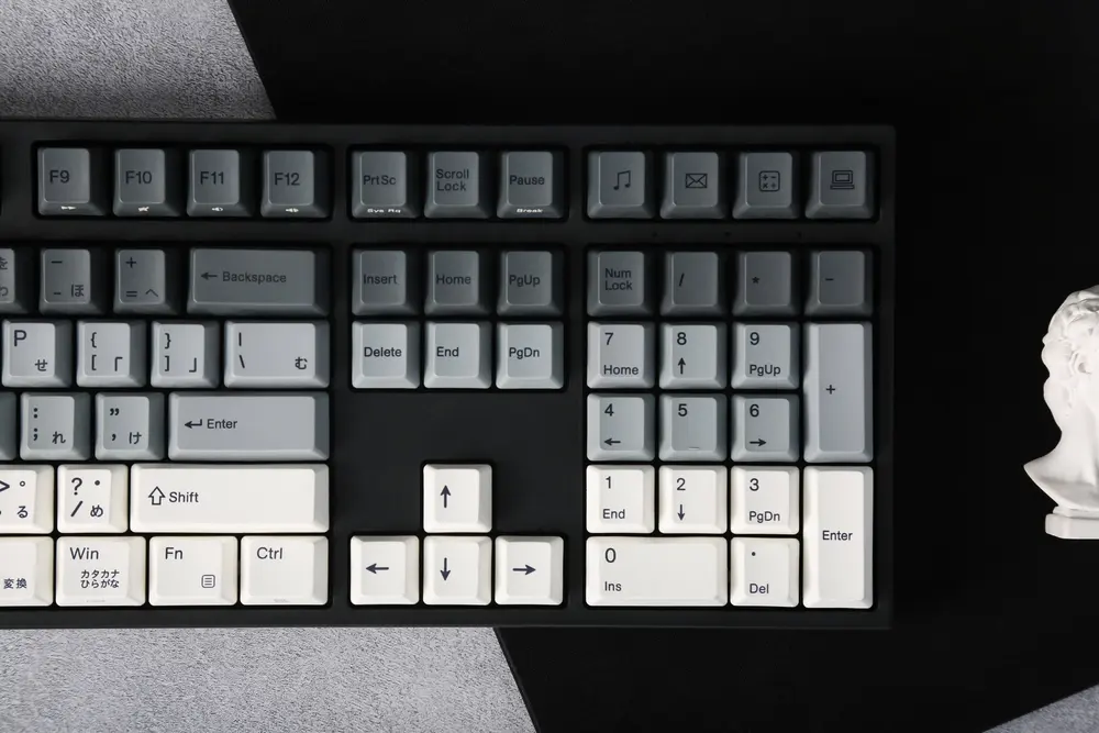 Varmilo VEM87 Yakumo
